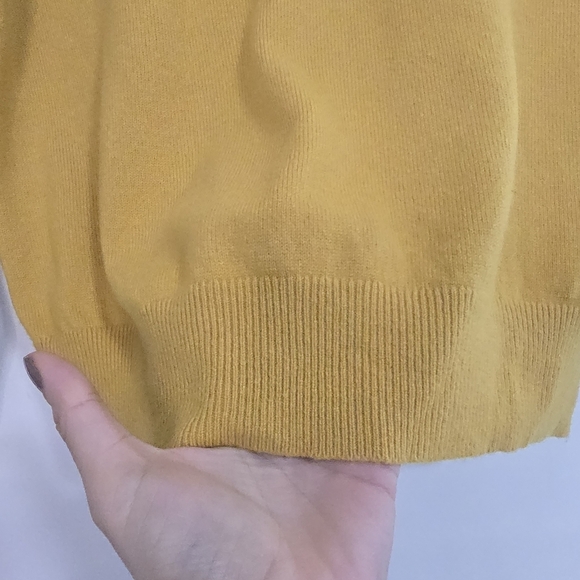 Everlane Cashmere Pullover Sweater in Yellow Casual Comfy - Picture 5 of 9